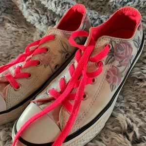 Size 2.5 Girl's Converse (Chuck's) Shoes